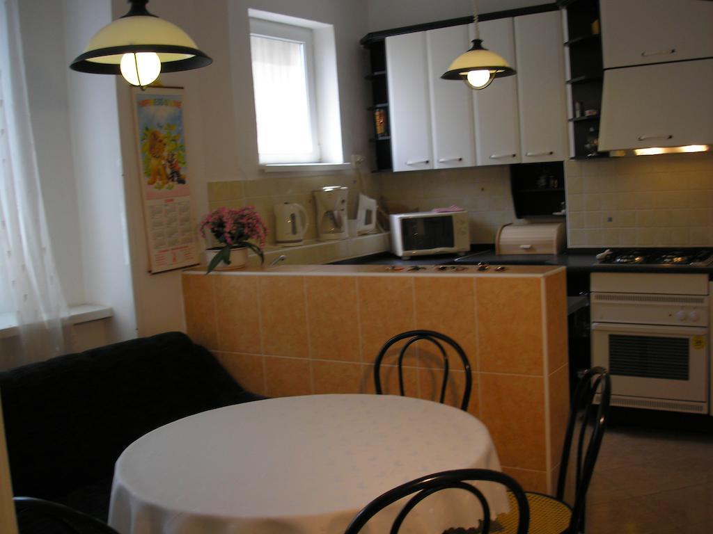 Apartment Accommodation Up To 17 บราติสลาวา ภายนอก รูปภาพ